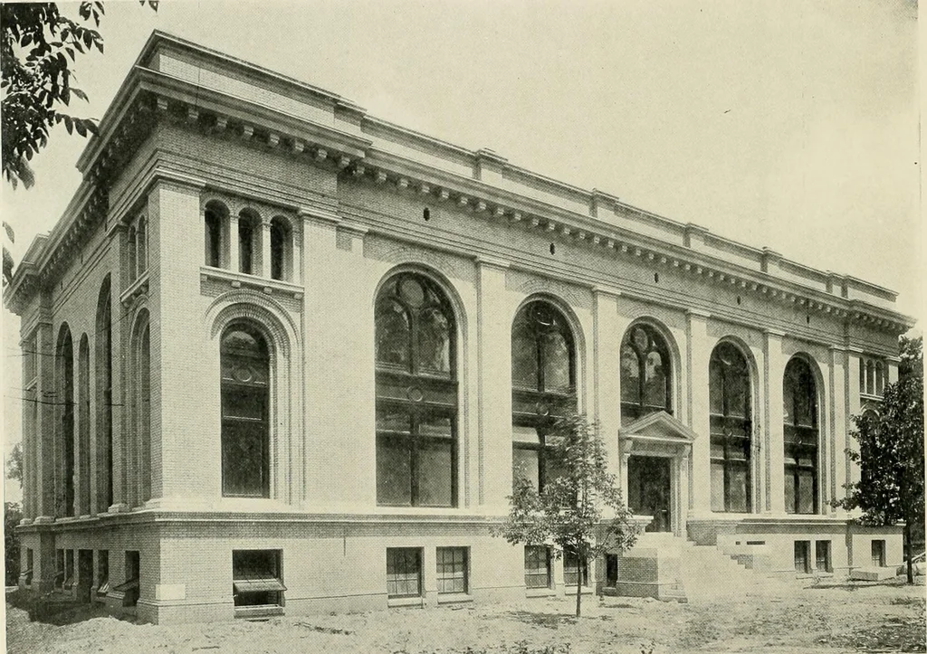 An illustration from Examples from work of Frank P. Milburn and Company, architects, Washington, D. C, 1906, leaf 7