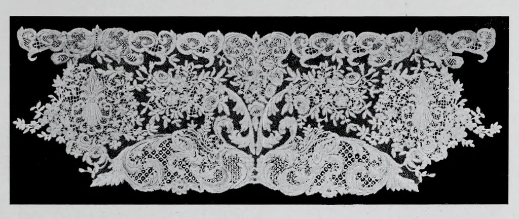 An illustration from Exposition Franco-Britannique, Londrés 1908 : section française (classe 84) dentelles, broderies, passementeries et dessins, 1908, leaf 147