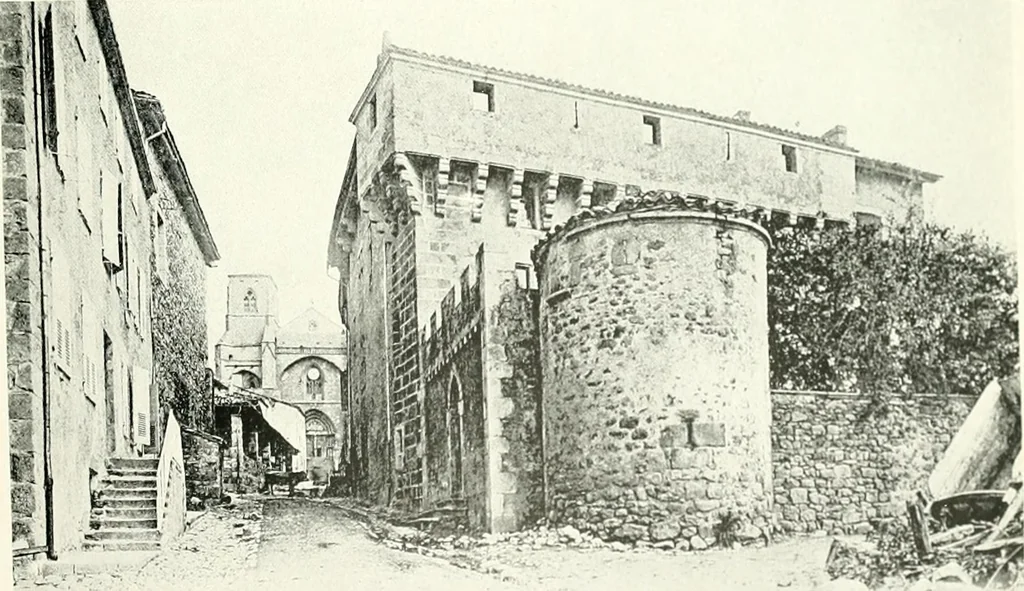 An illustration from Farm houses, manor houses, minor chateaux and small churches : from the eleventh to the sixteenth centuries, in Normandy, Brittany and other parts of France, 1917, leaf 142