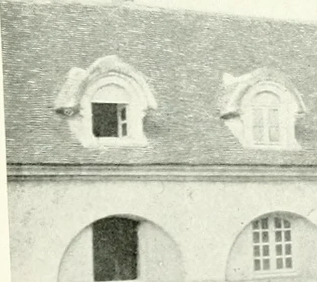 An illustration from Farm houses, manor houses, minor chateaux and small churches : from the eleventh to the sixteenth centuries, in Normandy, Brittany and other parts of France, 1917, leaf 148