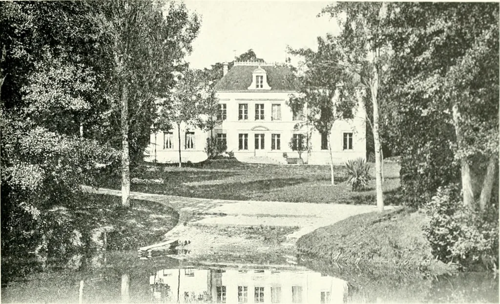 An illustration from Farm houses, manor houses, minor chateaux and small churches : from the eleventh to the sixteenth centuries, in Normandy, Brittany and other parts of France, 1917, leaf 150
