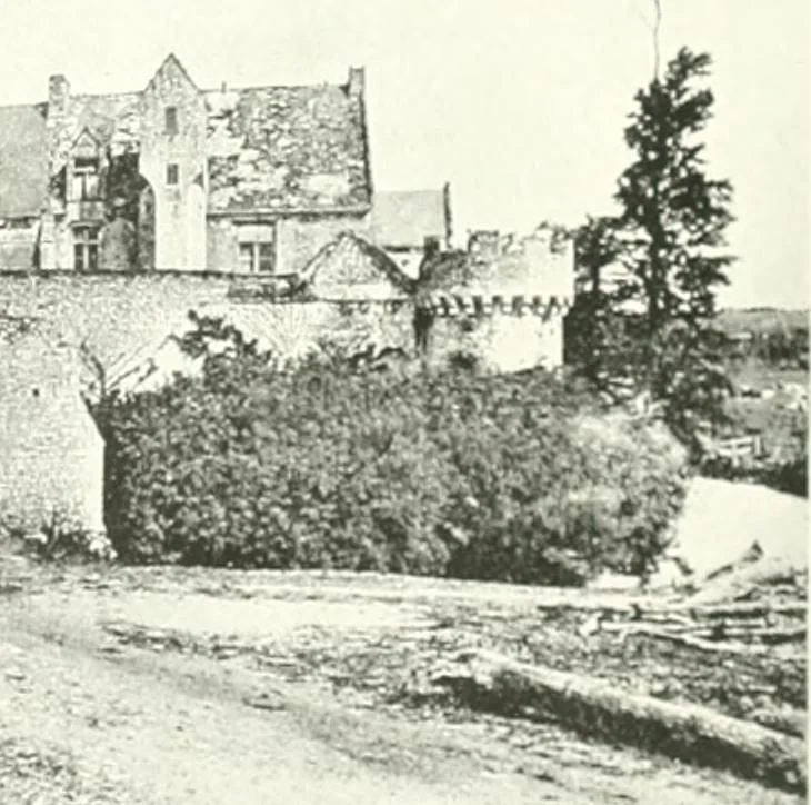 An illustration from Farm houses, manor houses, minor chateaux and small churches : from the eleventh to the sixteenth centuries, in Normandy, Brittany and other parts of France, 1917, leaf 160