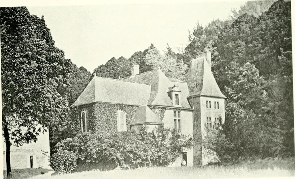 An illustration from Farm houses, manor houses, minor chateaux and small churches : from the eleventh to the sixteenth centuries, in Normandy, Brittany and other parts of France, 1917, leaf 162