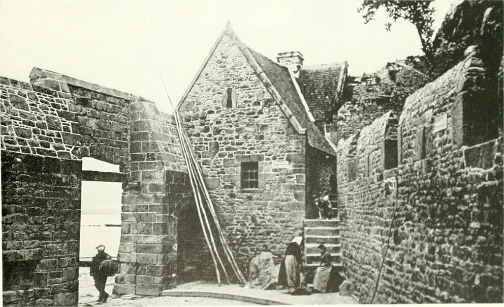 An illustration from Farm houses, manor houses, minor chateaux and small churches : from the eleventh to the sixteenth centuries, in Normandy, Brittany and other parts of France, 1917, leaf 178