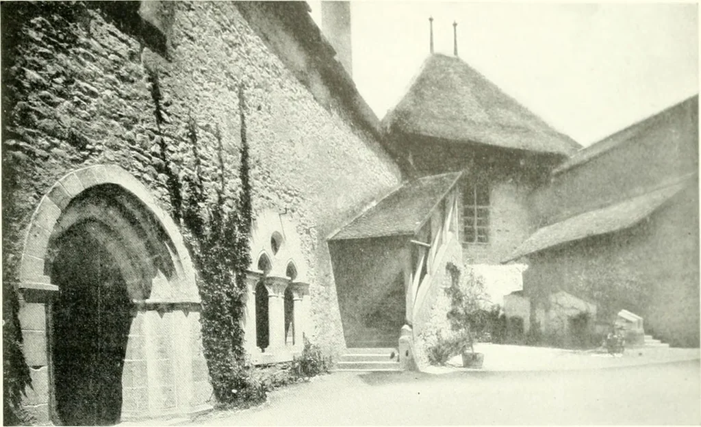 An illustration from Farm houses, manor houses, minor chateaux and small churches : from the eleventh to the sixteenth centuries, in Normandy, Brittany and other parts of France, 1917, leaf 200
