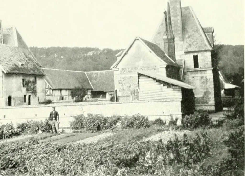An illustration from Farm houses, manor houses, minor chateaux and small churches : from the eleventh to the sixteenth centuries, in Normandy, Brittany and other parts of France, 1917, leaf 22