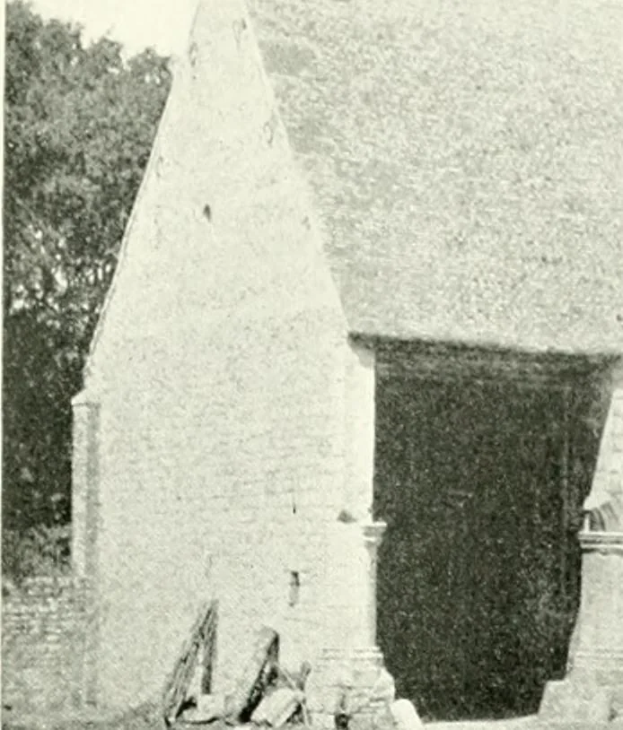 An illustration from Farm houses, manor houses, minor chateaux and small churches : from the eleventh to the sixteenth centuries, in Normandy, Brittany and other parts of France, 1917, leaf 30