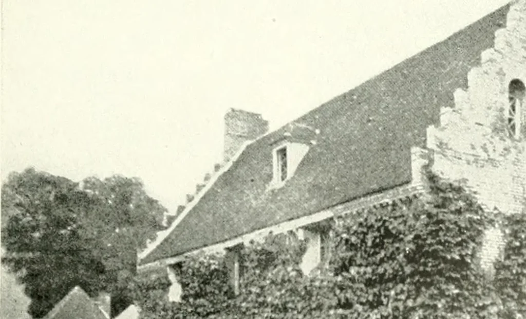 An illustration from Farm houses, manor houses, minor chateaux and small churches : from the eleventh to the sixteenth centuries, in Normandy, Brittany and other parts of France, 1917, leaf 82