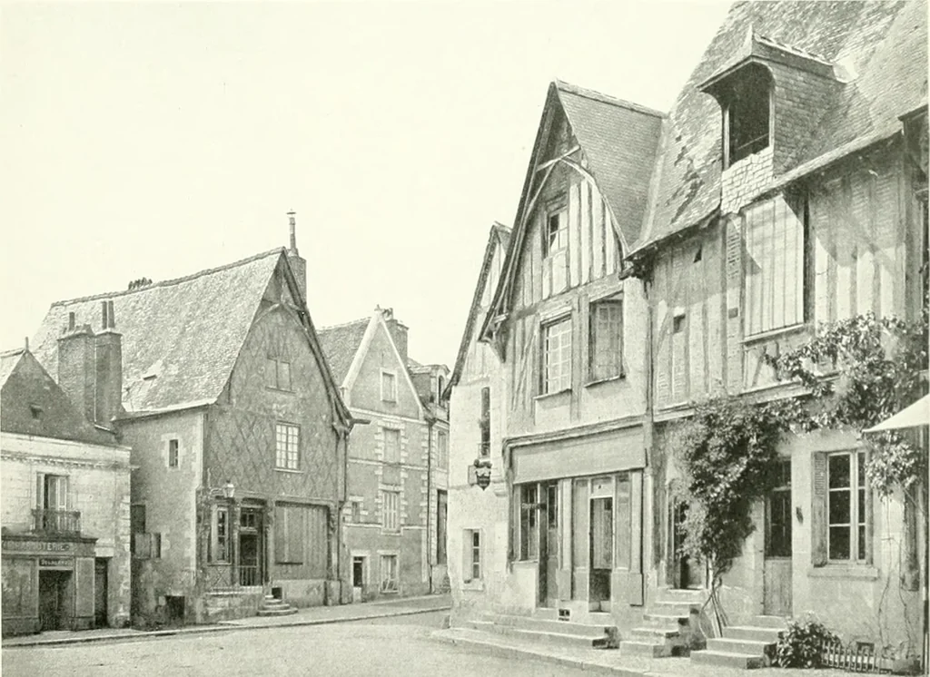 An illustration from Farm houses, manor houses, minor chateaux and small churches : from the eleventh to the sixteenth centuries, in Normandy, Brittany and other parts of France, 1917, leaf 92