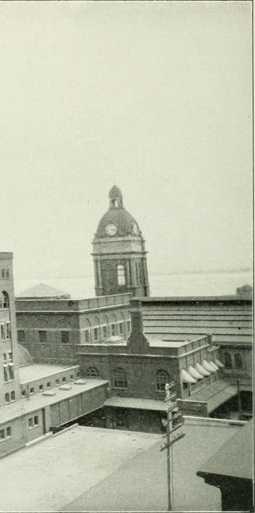 An illustration from Fifty glimpses of Toronto and vicinity, from recent photographs, 1901, leaf 10