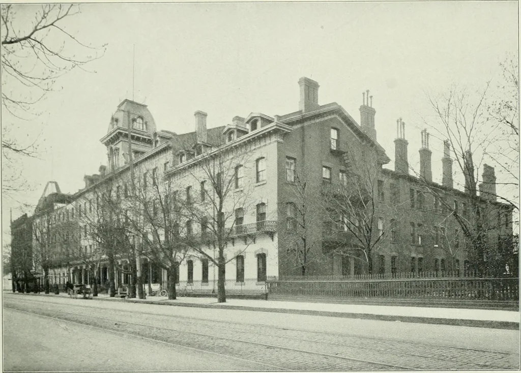 An illustration from Fifty glimpses of Toronto and vicinity, from recent photographs, 1901, leaf 11