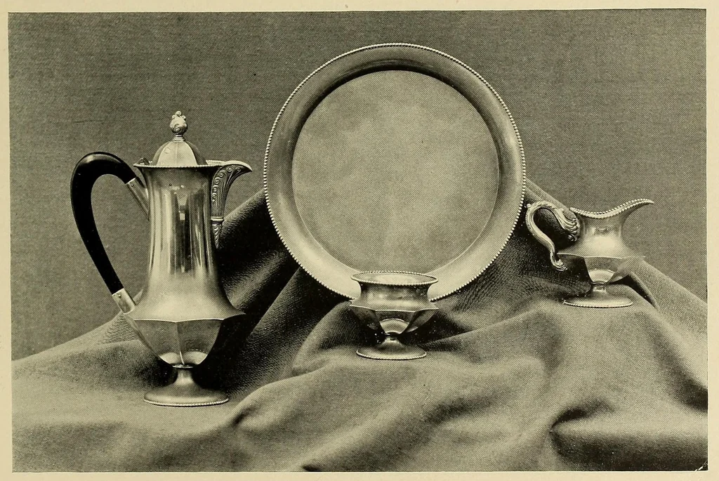 An illustration from Fine silverplated ware : catalogue supplements, 1896-1900, 1900, leaf 129