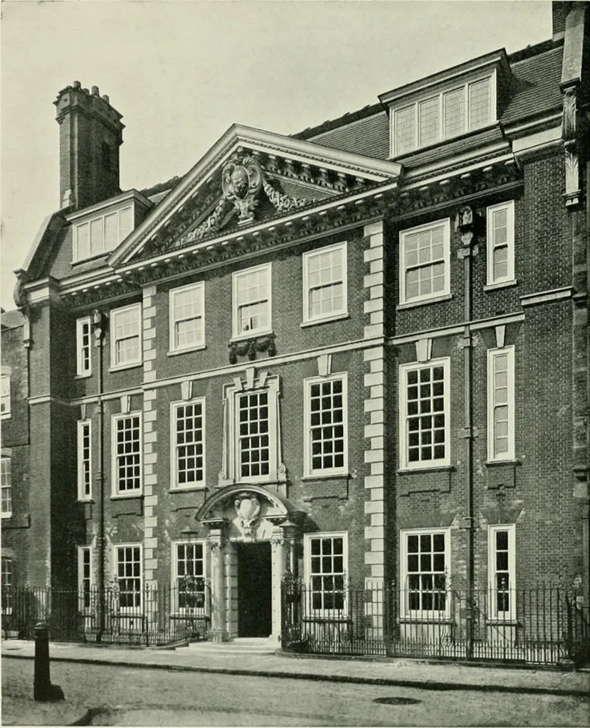 An illustration from Flats, urban houses and cottage homes; a companion volume to "The British home of to-day";, 1906, leaf 151