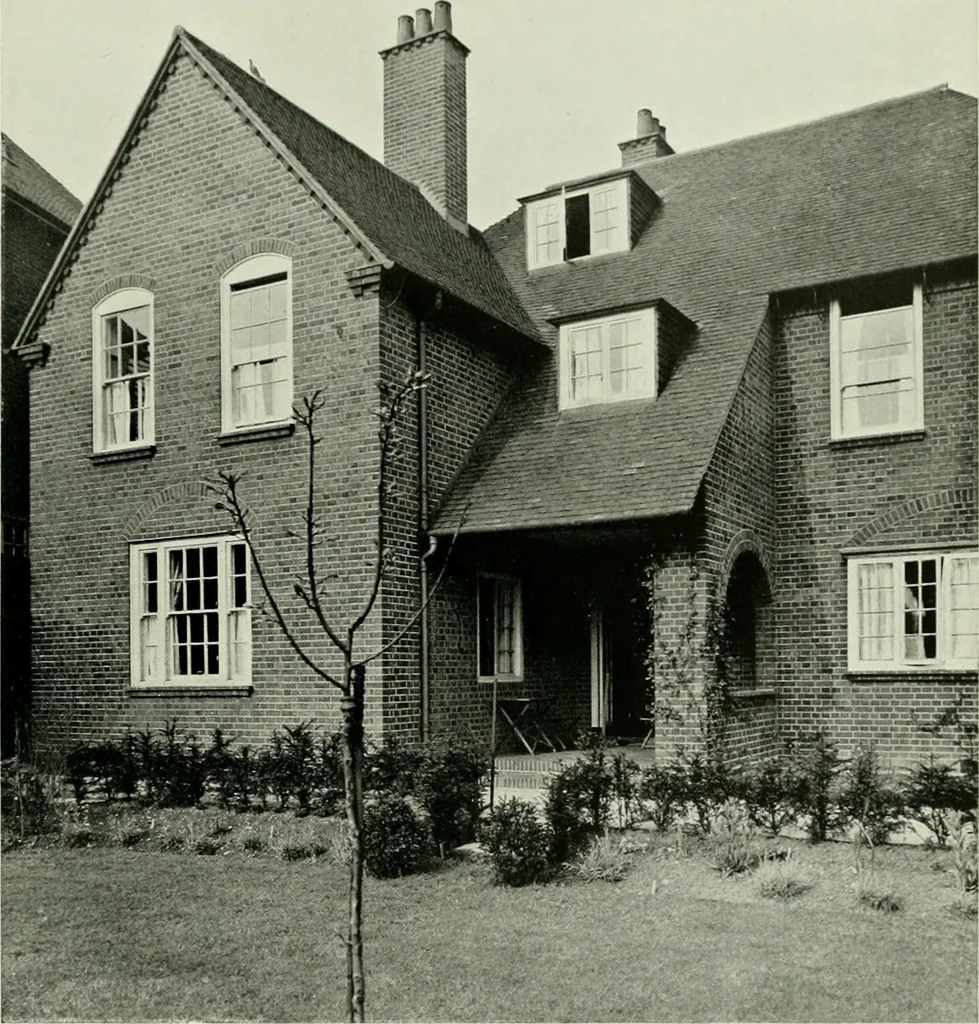 An illustration from Flats, urban houses and cottage homes; a companion volume to "The British home of to-day";, 1906, leaf 153
