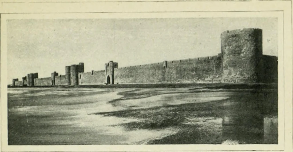 An illustration from France, 1911, leaf 104