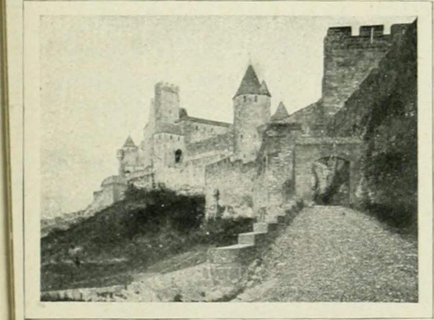 An illustration from France, 1911, leaf 110