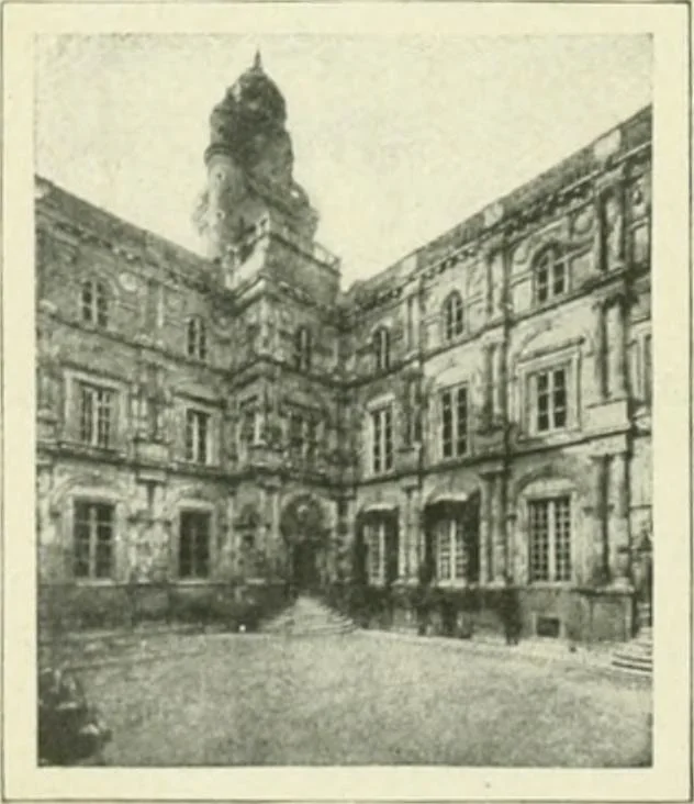 An illustration from France, 1911, leaf 163