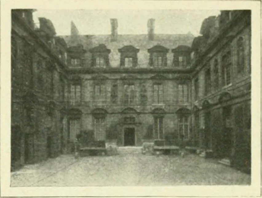 An illustration from France, 1911, leaf 201