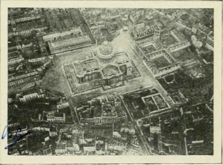 An illustration from France, 1911, leaf 322