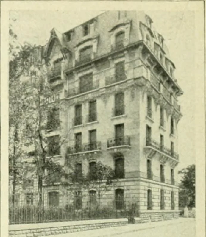 An illustration from France, 1911, leaf 413