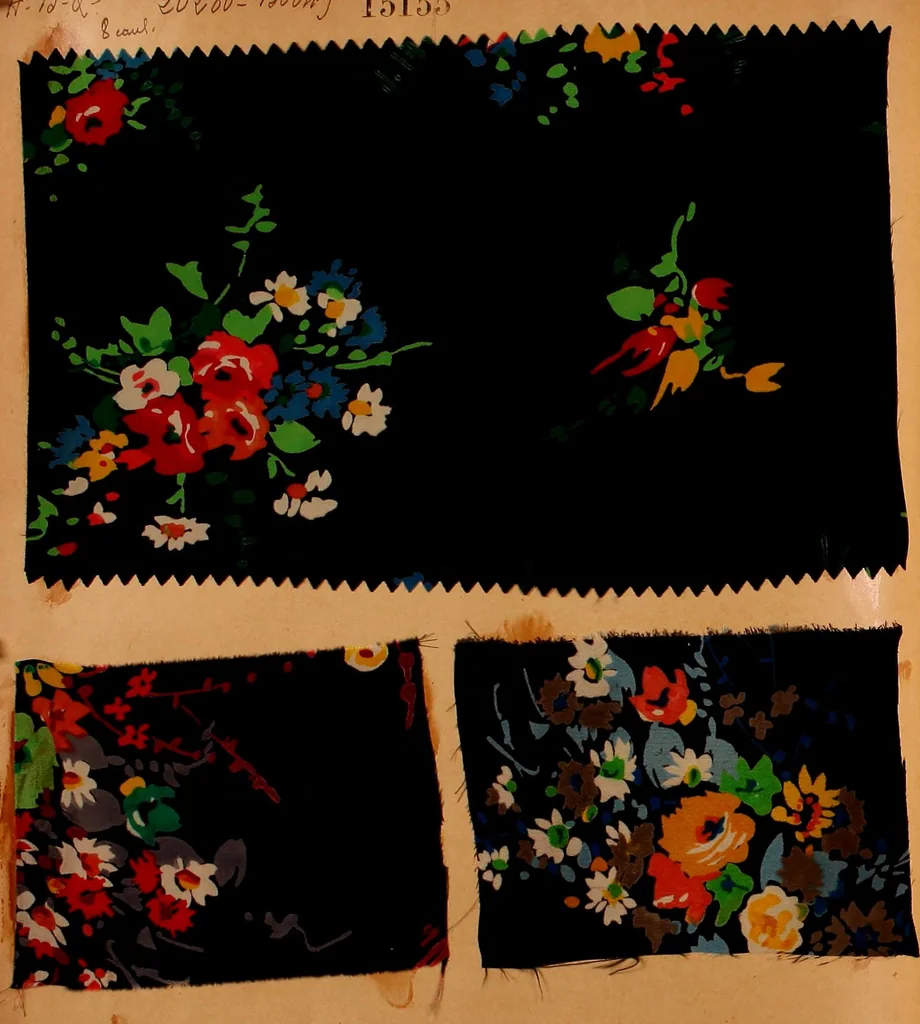 An illustration from [French fabric sample book, 1900, leaf 113