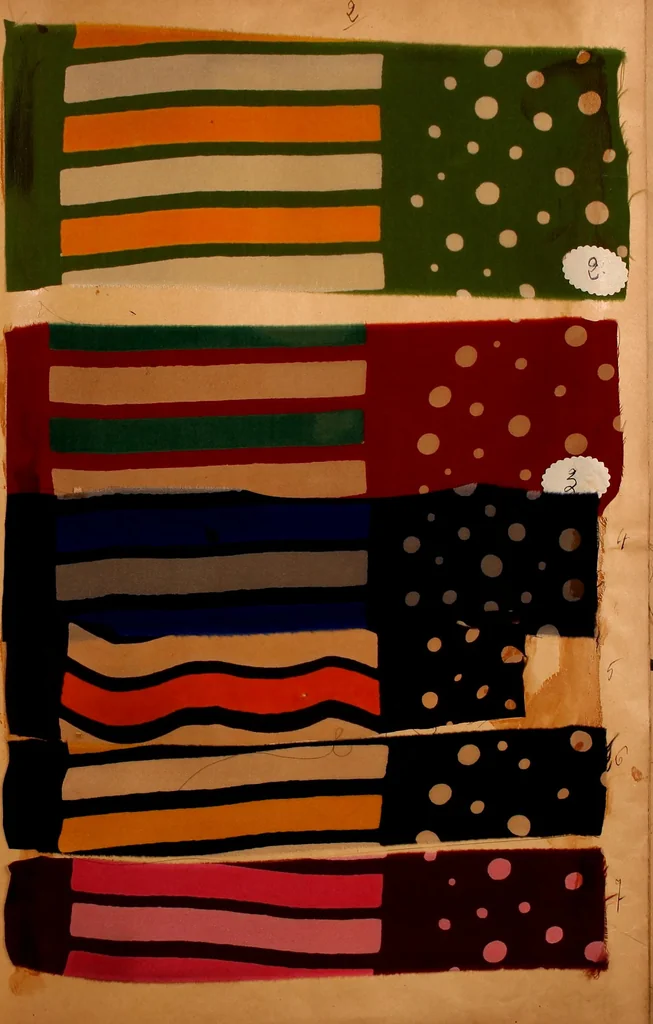 An illustration from [French fabric sample book, 1900, leaf 144