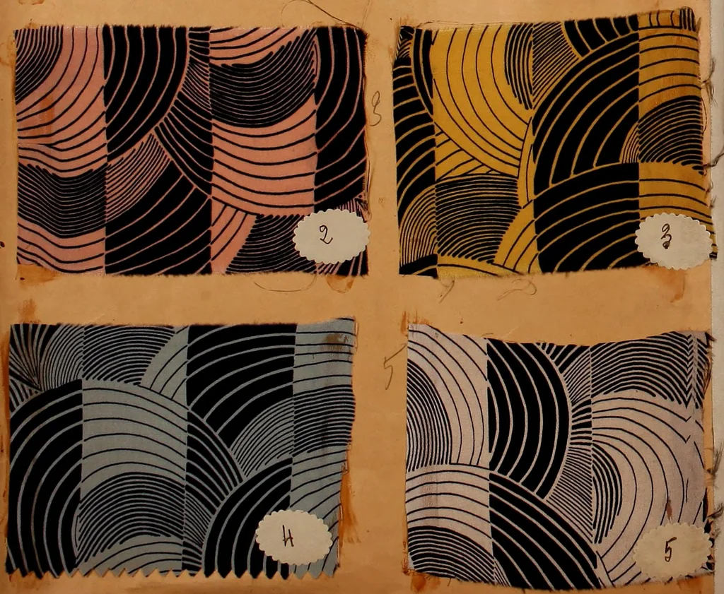 An illustration from [French fabric sample book, 1900, leaf 33