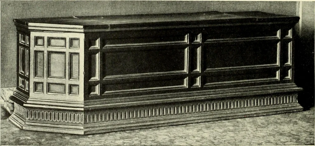An illustration from Furniture and interior decoration of the Italian renaissance, 1921, leaf 94