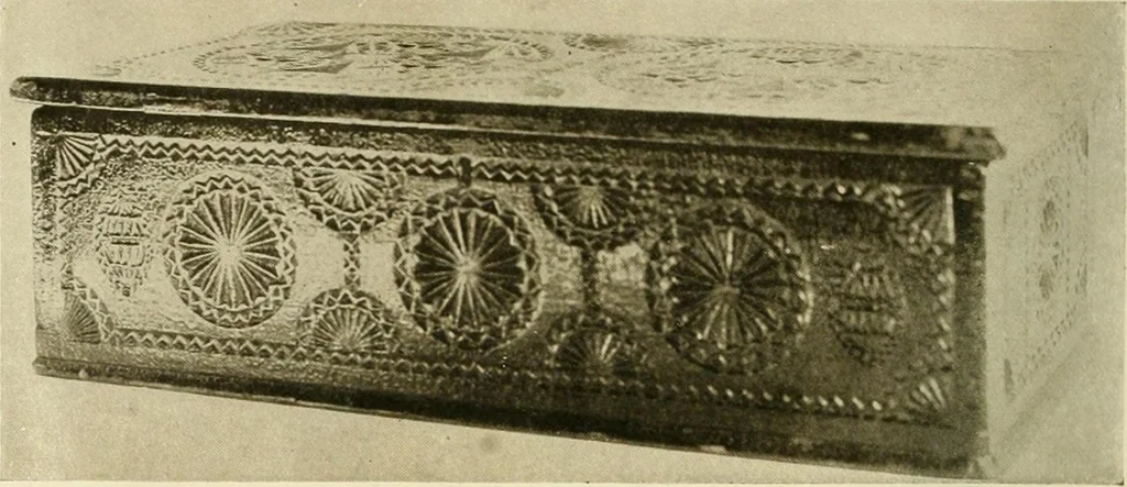 An illustration from Furniture of the Pilgrim century, 1620-1720, including colonial utensils and hardware, 1910, leaf 124