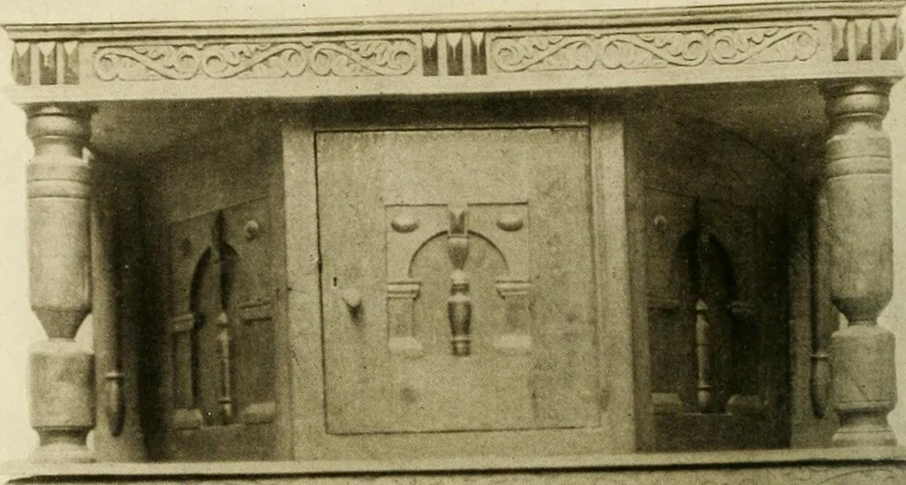 An illustration from Furniture of the Pilgrim century, 1620-1720, including colonial utensils and hardware, 1910, leaf 144