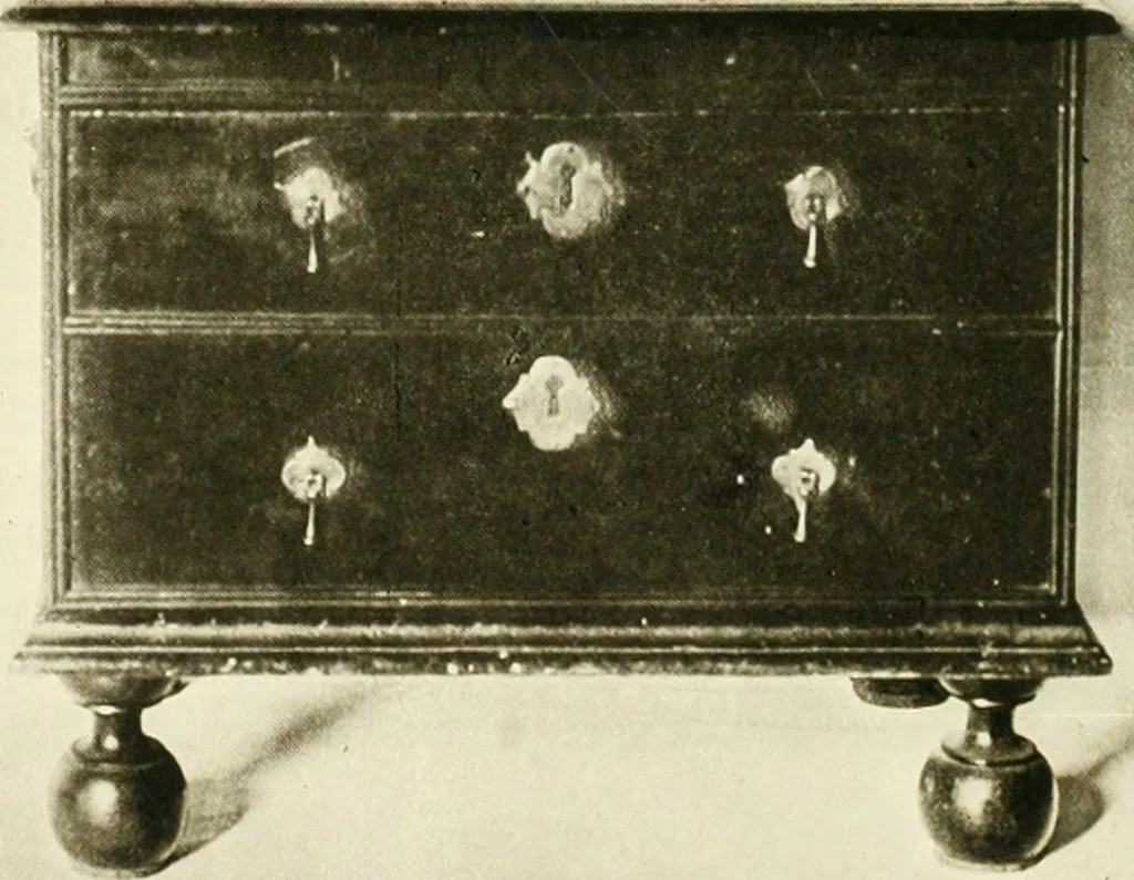 An illustration from Furniture of the Pilgrim century, 1620-1720, including colonial utensils and hardware, 1910, leaf 32