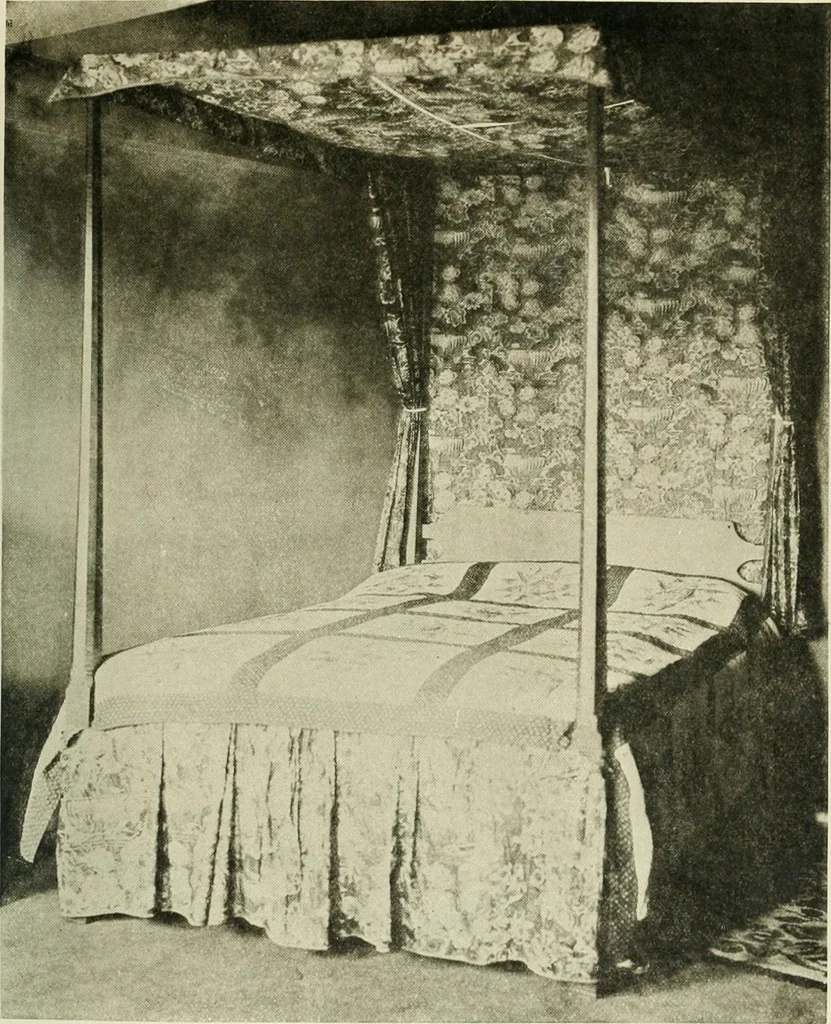 An illustration from Furniture of the Pilgrim century, 1620-1720, including colonial utensils and hardware, 1910, leaf 347
