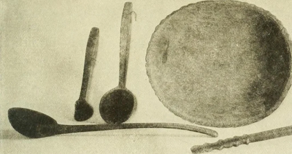 An illustration from Furniture of the Pilgrim century, 1620-1720, including colonial utensils and hardware, 1910, leaf 551