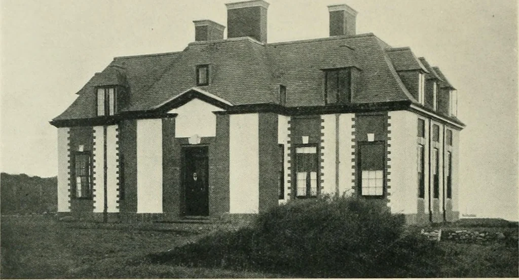 An illustration from Garden city houses and domestic interior details, 1913, leaf 65