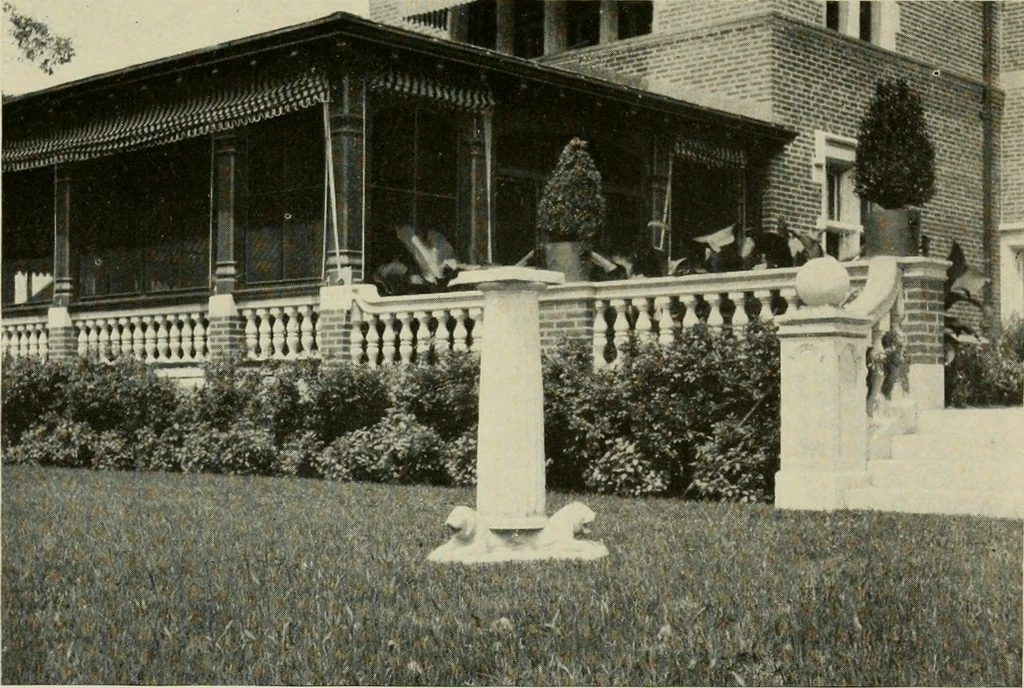 An illustration from The garden and its accessories, 1907, leaf 90