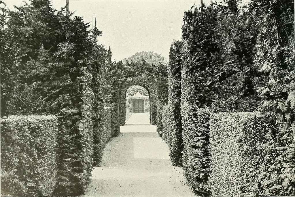 An illustration from Gardens, old and new; the country house & its garden environment, 1900, leaf 101