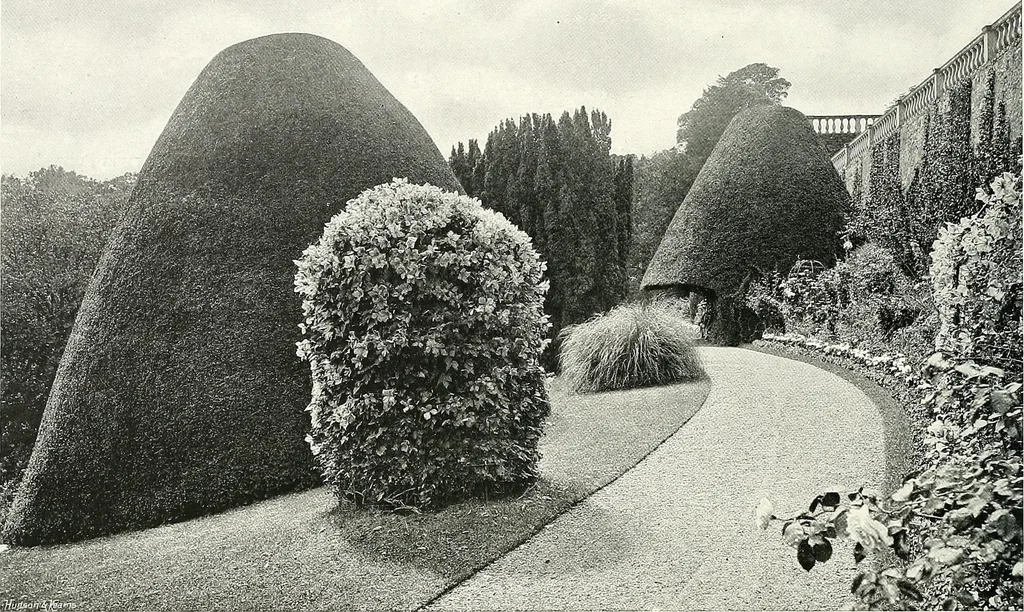 An illustration from Gardens, old and new; the country house & its garden environment, 1900, leaf 115