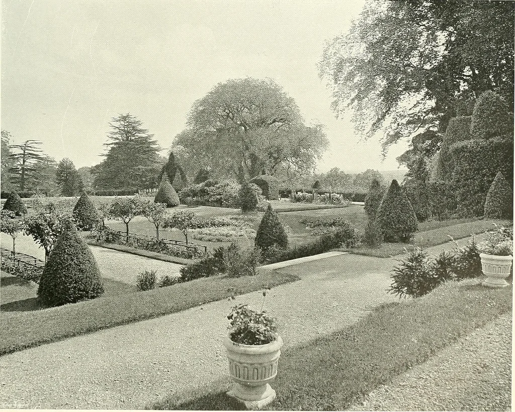 An illustration from Gardens, old and new; the country house & its garden environment, 1900, leaf 150