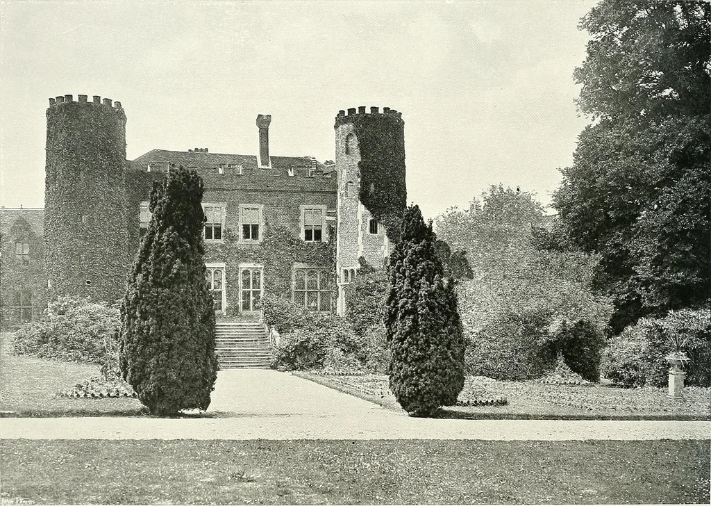 An illustration from Gardens, old and new; the country house & its garden environment, 1900, leaf 213