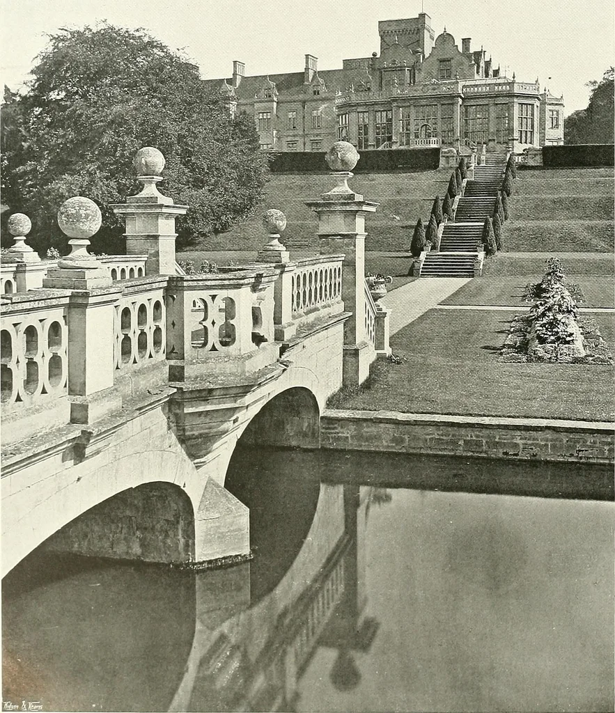 An illustration from Gardens, old and new; the country house & its garden environment, 1900, leaf 215