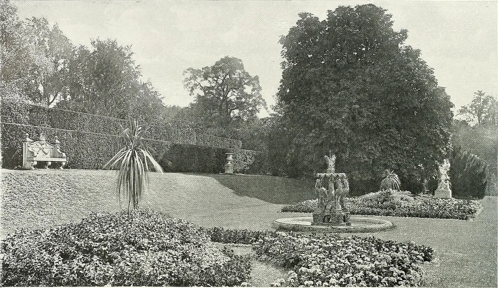 An illustration from Gardens, old and new; the country house & its garden environment, 1900, leaf 217