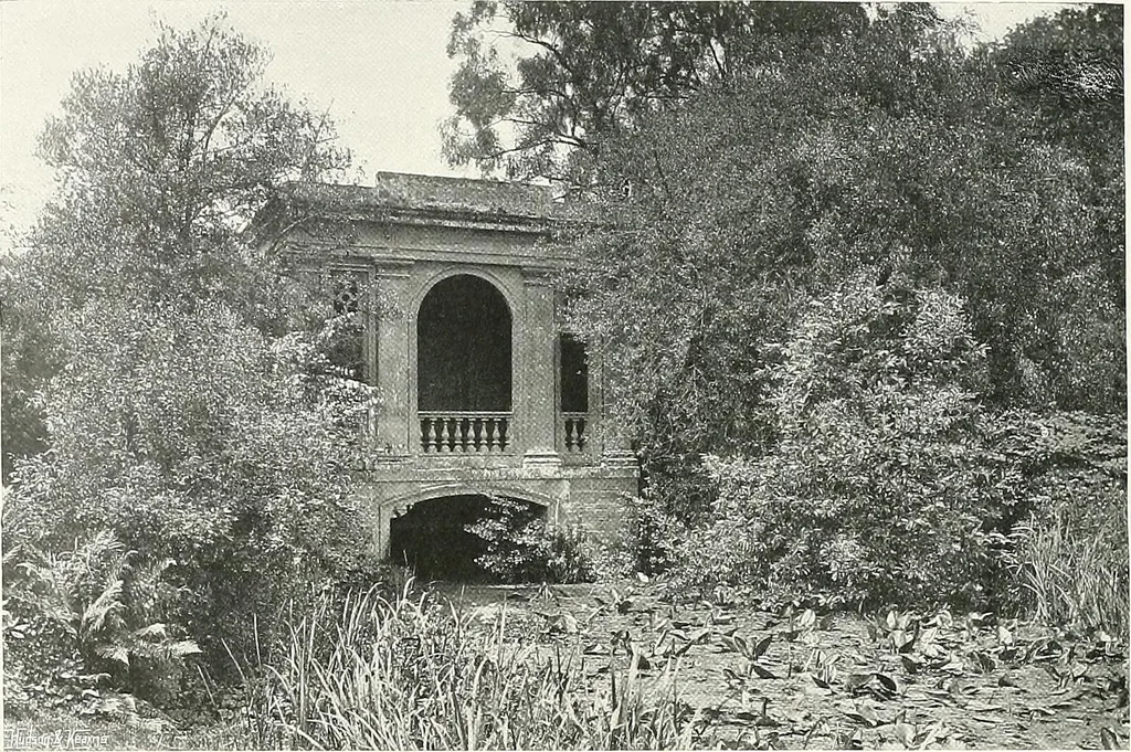 An illustration from Gardens, old and new; the country house & its garden environment, 1900, leaf 223