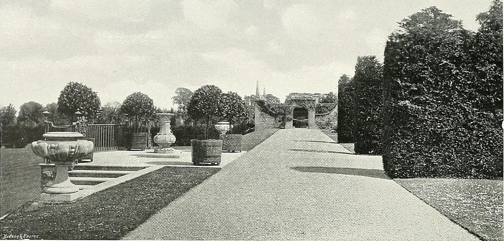 An illustration from Gardens, old and new; the country house & its garden environment, 1900, leaf 233