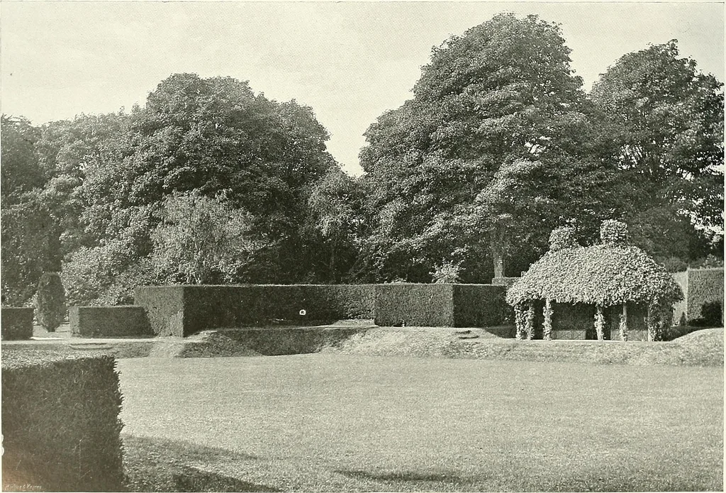 An illustration from Gardens, old and new; the country house & its garden environment, 1900, leaf 237