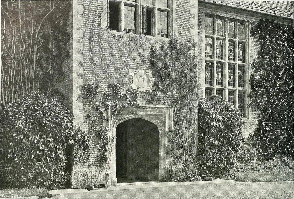 An illustration from Gardens, old and new; the country house & its garden environment, 1900, leaf 299