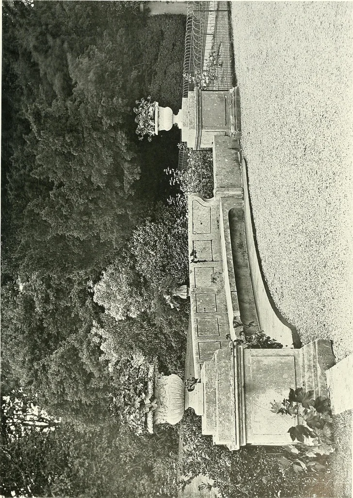 An illustration from Gardens, old and new; the country house & its garden environment, 1900, leaf 30