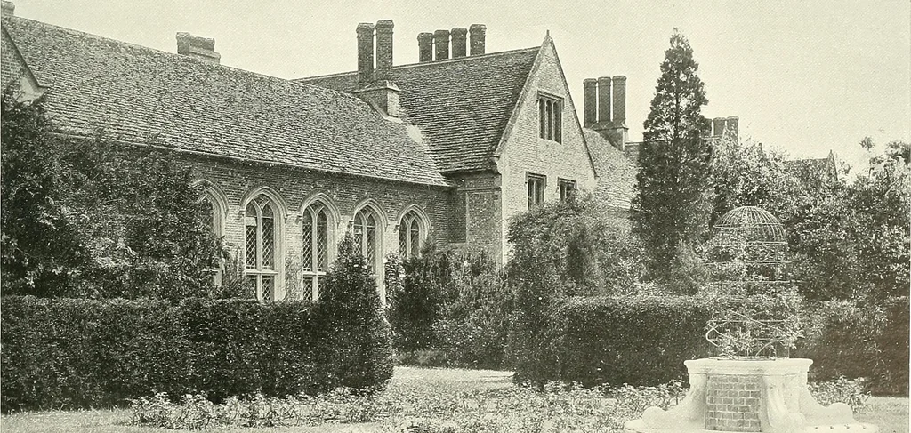 An illustration from Gardens, old and new; the country house & its garden environment, 1900, leaf 302