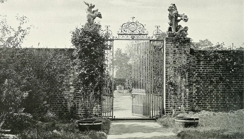 An illustration from Gardens, old and new; the country house & its garden environment, 1900, leaf 33
