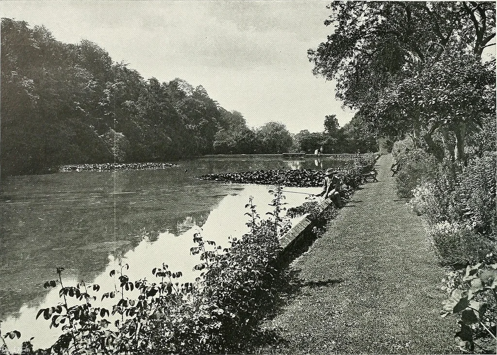 An illustration from Gardens, old and new; the country house & its garden environment, 1900, leaf 39