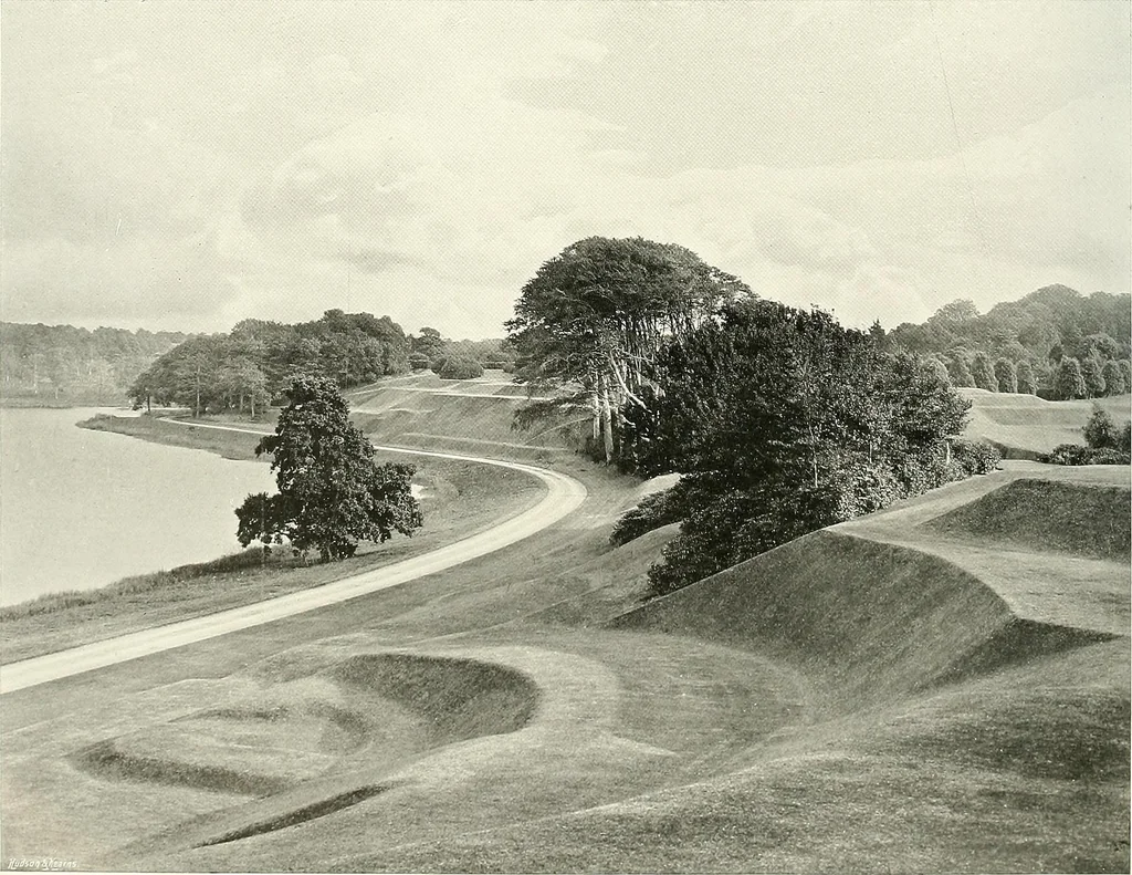 An illustration from Gardens, old and new; the country house & its garden environment, 1900, leaf 39